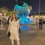 Karen Gillan Instagram - Went on some rides. Didn’t cope very well. Universal Studios Hollywood