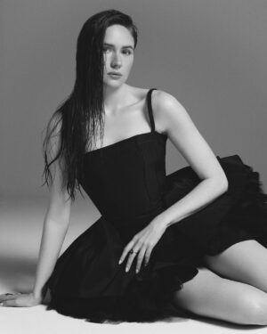 Karen Gillan Instagram - @fault_magazine 

Photographer / Creative Director / Producer: @raenbadua
Stylist:  @lucakingston @thewallgroup
Hairstylist: @bobbyeliot 
Makeup Artist: @ninapark
1st Photo Assistant: @mlmc_tmp
2nd Photo Assistant: @vincent_madero
Style Assistants: @nataliescec @chicanojimbo
Hair Assistant: @selina.boon.beauty
Studio: @goinspire.studio
Studio Manager: @jonahcgozlan