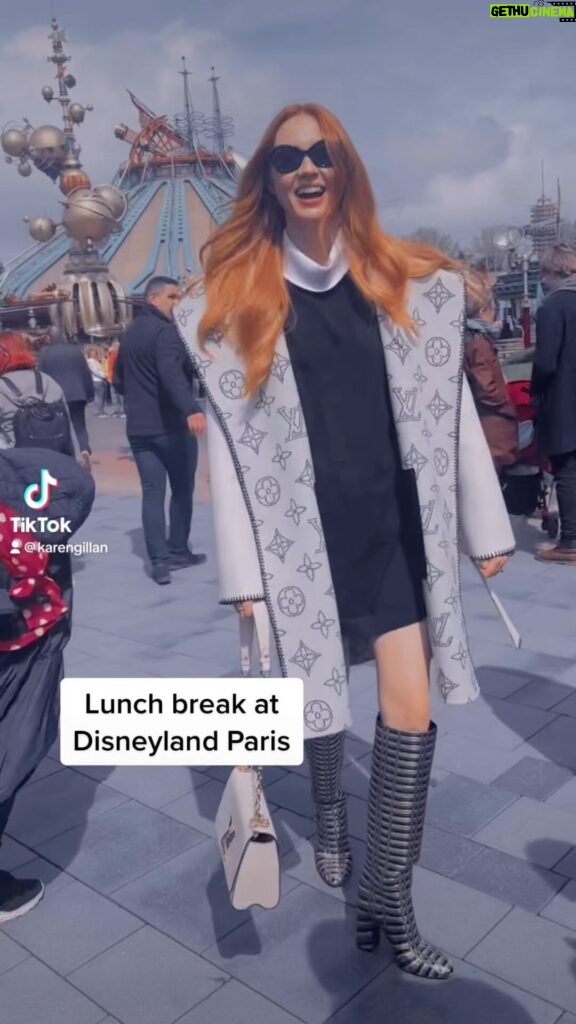 Karen Gillan Instagram - When your doing Guardians of the Galaxy press at Disneyland…y’gotta take full advantage and ride all the rollercoasters #guardiansofthegalaxy @marvelstudios @disney Disneyland Paris