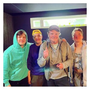 Kari Hietalahti Instagram - 🐰Working with these lovely guys is crazy 🎥 @justimusfilms 
•
#kuumaperuna2 #justimus #justimusfilms #solarrebublic #yleareena