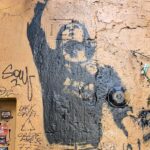Kari Hietalahti Instagram - Murales Totti 🐺 • #francescototti #muralpainting #asroma #asromavsinter #forzaroma💛❤️ #muraletotti #streetart Via Del Pozzuolo