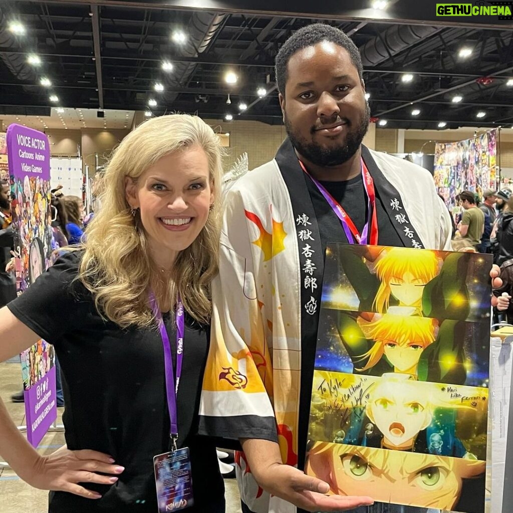 Kari Wahlgren Instagram - Thank you to everyone at @kamicon_official for a great weekend! And a huge thanks to my handler Kyle for being so wonderful—I really appreciated it!! 💗 #convention #cosplay #voiceover #anime