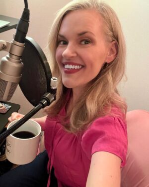 Kari Wahlgren Instagram - Wearing pink in my pink office with my pink and white coffee mug recording pig noises…just another beautiful Tuesday!!😆💗🌸💖💕