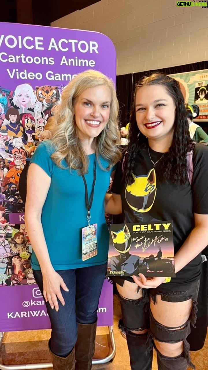 Kari Wahlgren Instagram - Day 1 at @scifivalleycon was out of this world! 🚀✨ It was an absolute blast meeting all the incredible fans, signing autographs, and geeking out over our favorite sci-fi universes together. Thank you for the warm welcome and amazing energy! Can’t wait for what Day 2 has in store! #convention #voiceover #cartoons #anime #flcl #starfire #durara Sci-Fi Valley Con