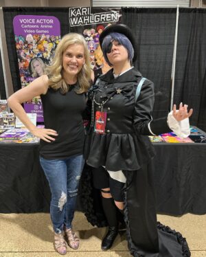 Kari Wahlgren Instagram - Met some lovely people today @collegestationcomiccon !!😍