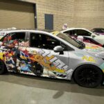 Kari Wahlgren Instagram - WOW! Look at these FLCL and Saber Alter Cars! 😱😍😍 Amazing cosplay and wonderful fans at day two of @kamicon_official! 💗 #convention #anime #fanart #cosplay #fandom #voiceover #videogames