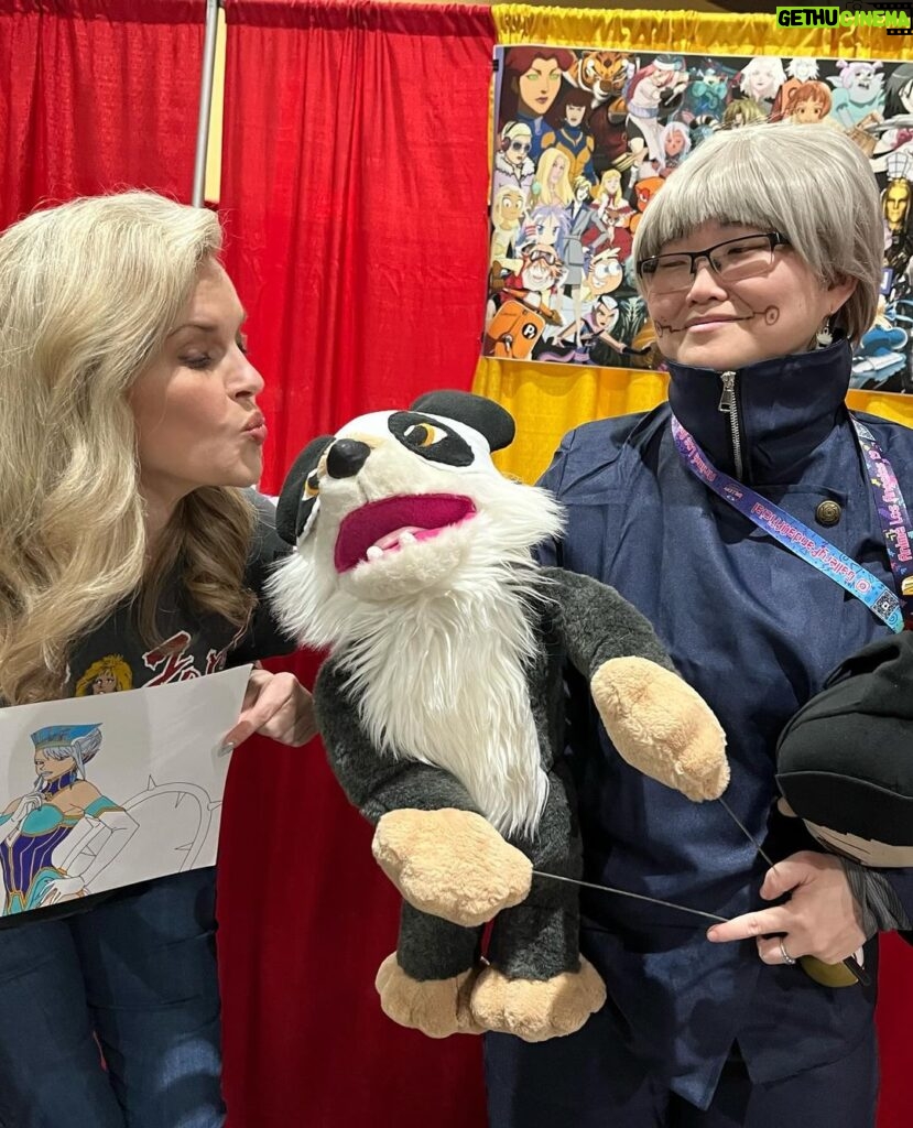 Kari Wahlgren Instagram - Day 3 and @anime_los_angeles continues to blow me away with its lovely fans and caring staff. 🥰 Looking forward to one more day tomorrow! 💗 #anime #womeninanimation #cosplay #voiceover Long Beach Convention and Entertainment Center