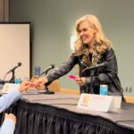 Kari Wahlgren Instagram - Day two at @anime_los_angeles! Really enjoyed my Q&A panel with my style sister @emmafyffe, and meeting the wonderful fans. Also, I’m LOVING handing out my personalized ribbons… 💗check my stories for Saturday’s clue to get your ribbon… 👀 #anime #convention #voiceover #autograph #cosplay Long Beach Convention and Entertainment Center