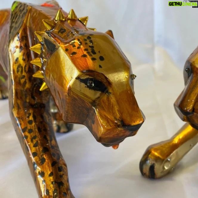 Karin Brauns Instagram - Happy Caturday "Luxurious Predators" Original sculpture made by Karin Brauns DM for more inquiries . . . . . . . #lion #tigers #lionart #artist #artwork #handmade #cheetah #leopard #animal #ankmalsculptures #wild #sculpture #artistsoninstagram #contemporarysculpture #modernart #interiordesign #instaart #ceramics #statue #artoftheday #artcollector #saturday #caturday #caturdayvibes #karinbraunsgallery #karinbrauns Manhattan Beach, California
