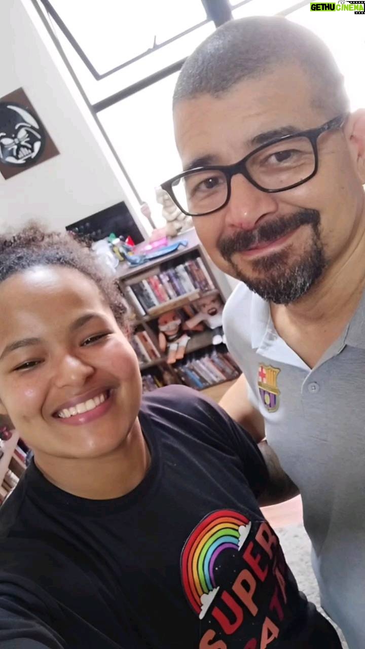 Karine Silva Instagram - Esse é o DR. @marcoantoniodossferreira, Psicológico Esportivo que eu chamo carinhosamente por Dr. FOFINHO, dono do melhor abraço do MUNDO 🌏. São 3 anos blindando, alimentando e fortalecendo a mente com esse grande mestre. Só tenho a agradecer por esse carinho e cuidado comigo. Obrigada por mais esse ano. Todo Atleta precisa fazer um acompanhamento psicológico, pois a psicologia esportiva pode ajudar os atletas a alcançar melhores resultados, por meio do estudo das emoções, da motivação e da concentração. Muitos atletas não sabem da importância desse acompanhamento, por esse motivo deixo aqui a minha indicação para quem busca Psicólogo Esportivo, DR. @marcoantoniodossferreira o melhor, o inigualável DR. Fofinho 🐻 #atleta #psicologiaesportiva #karinekiller #atletadeponta #photographer #photooftheday #curitiba Curitiba, Paraná