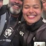 Karine Silva Instagram - Melhor ligação do dia. Nossa atleta e família @karine_killer_ufc com mais uma vitória fenomenal no @ufc @ufc_brasil Parabéns mestre @gileribeirobjj , @turmanmma @robinhobjj por todo o trabalho de corner. Parabéns pro nosso nutri monstro @lucasgossling sempre impecável. Parabéns @lucaslutkus @stefanosartorimma por todo o trabalho. Parabéns pro Patrick (que eu não lembro o IG dele) pela preparação física maravilhosa. Parabéns pra toda a equipe. Bora pegar esse cinturão. E como o @andreazevedo39 disse: Tá merecendo a preta já Mestre @gileribeirobjj #ufc #gileribeiro #gileribeirocollege