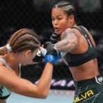 Karine Silva Instagram – Se mantiene invicta en la UFC!
Karine Silva le ganó por sumisión (Guillotina) en el primer round a Maryna Moroz en UFC 292.

SIGANME Y DALE LIKE PARA MÁS CONTENIDOS, META 4000 SEGUIDORES:
@adicto_al_ufc 
Y sigan a mi amigo @ufcfanfighter
#ufc292  #aljamainsterling #seanomalley  #zhangweili #amandalemos #andstill #ufc #ufcnews #ufcespañol #ufcbrasil #ufceurope  #mma #mmanews #mmaenespañol #ufcvegas78 #ufcsingapore #ufcparis #ufc293 #ufc294 #ufc295 #ufcvegas79 #iangarry #neilmagny #mariobautista #chitovera #pedromunhoz #nataliasilva #karinesilva #flyweight #womanfight TD Garden