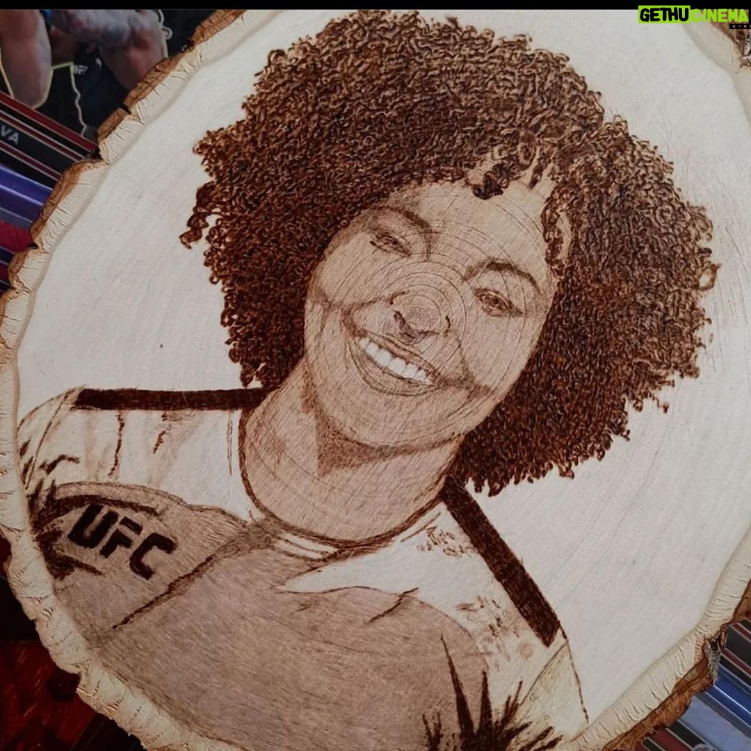 Karine Silva Instagram - Repost from @arials_art @ufcslabs • My best yet!!! @karine_killer_ufc ! Three days, many hours and finally complete!! 🔥👌 ******************** I have no words to describe happiness for all this affection. Thank you Não tenho palavras para descrever a felicidade por todo esse carinho. Obrigado #killer #teamsilva #brazil🇧🇷 #woodburning #woodburningart #woodburningartist #art #artpiece #pyrography #pyrographyart #karinekiller #killerkarine #ufc