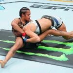 Karine Silva Instagram - Se mantiene invicta en la UFC! Karine Silva le ganó por sumisión (Guillotina) en el primer round a Maryna Moroz en UFC 292. SIGANME Y DALE LIKE PARA MÁS CONTENIDOS, META 4000 SEGUIDORES: @adicto_al_ufc Y sigan a mi amigo @ufcfanfighter #ufc292 #aljamainsterling #seanomalley #zhangweili #amandalemos #andstill #ufc #ufcnews #ufcespañol #ufcbrasil #ufceurope #mma #mmanews #mmaenespañol #ufcvegas78 #ufcsingapore #ufcparis #ufc293 #ufc294 #ufc295 #ufcvegas79 #iangarry #neilmagny #mariobautista #chitovera #pedromunhoz #nataliasilva #karinesilva #flyweight #womanfight TD Garden