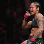 Karine Silva Instagram - Se mantiene invicta en la UFC! Karine Silva le ganó por sumisión (Guillotina) en el primer round a Maryna Moroz en UFC 292. SIGANME Y DALE LIKE PARA MÁS CONTENIDOS, META 4000 SEGUIDORES: @adicto_al_ufc Y sigan a mi amigo @ufcfanfighter #ufc292 #aljamainsterling #seanomalley #zhangweili #amandalemos #andstill #ufc #ufcnews #ufcespañol #ufcbrasil #ufceurope #mma #mmanews #mmaenespañol #ufcvegas78 #ufcsingapore #ufcparis #ufc293 #ufc294 #ufc295 #ufcvegas79 #iangarry #neilmagny #mariobautista #chitovera #pedromunhoz #nataliasilva #karinesilva #flyweight #womanfight TD Garden
