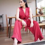 Karishma Tanna Instagram - Hello Sunday ❤️ #mood #love #kt Outfit- @nouria_official Jewellery - @zohra_india @jewellery.alara Make up:@makeupbyvishakha Hair: @shefali_hairstylist.81 Styled by- @sukritigrover Styling Team- @vanigupta.23 @bitofbash 📸- @Assd_khan
