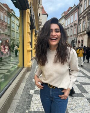 Karishma Tanna Instagram - Happy New year everyone ❤️❤️
“May this New Year bring you joy, success, and countless beautiful moments! Thank you for being a part of my journey. Here’s to a fantastic year ahead filled with love, happiness, and endless possibilities. 

Happy New Year to all my wonderful Instagram fam 🎉✨ #HappyNewYear #2024”