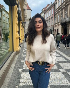 Karishma Tanna Instagram - Happy New year everyone ❤️❤️
“May this New Year bring you joy, success, and countless beautiful moments! Thank you for being a part of my journey. Here’s to a fantastic year ahead filled with love, happiness, and endless possibilities. 

Happy New Year to all my wonderful Instagram fam 🎉✨ #HappyNewYear #2024”