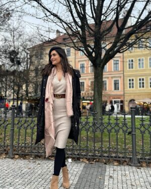 Karishma Tanna Instagram - Cold Prague vibes ⭐️❤️

#czechrepublic #prague #love #travel