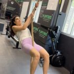 Karishma Tanna Instagram - 🤞👍