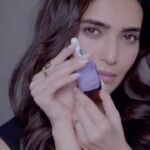 Karishma Tanna Instagram – #Ad

I am
Unstoppable,
Never compromising,
Never settling for less.
I am infinitely and #AbsolutelyMe with Lakmé Absolute Youth Infinity range.

And when my skin feels young, I feel empowered. The Pure Retinol C Complex revitalizes the skin, giving me a youthful radiance.

I am #AbsolutelyMe with @lakmeindia ✨

#Lakmé #LakméIndia #Lakme