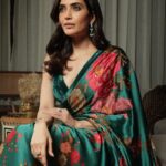Karishma Tanna Instagram - Saree love ❤️ #sunday #potd #saree Saree @ri_ritukumar Jewellery @dhanrajjewellers Stylist @stylebysaachivj Team @styledbynikinagda