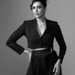 Karishma Tanna Instagram - The Black series 🖤 @filmfare Outfit- @advait_in @sesaaoffical Jewellery- @dripproject.co @siaartjewellery Heels - @prada Hair by @shefali_hairstylist.81 Stylist- @styledbyzainabb Asst. stylist - @mannatbhallaa Click @ishanzaka
