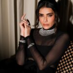 Karishma Tanna Instagram - 🖤🖤 @gq @gqindia Make up @makeupbyvishakha Hair @shefali_hairstylist.81 Outfit @deme_love_ Necklaces @limelightdiamonds @anmoljewellers Rings @anmoljewellers @limelightdiamonds Hand Cuff @limelightdiamonds Bracelets @anmoljewellers Bag @ahikozaofficial Styled by @anshikaav Assisted by @bhatia_tanisha Shot by @ishanzaka