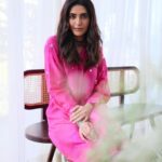 Karishma Tanna Instagram - Happy Sunday all 🩷🩷 Today is a special Sunday 🩷 @kavyasinghkunduofficial