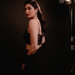 Karishma Tanna Instagram - Black is black is black 🖤 Outfit @mahimamahajanofficial Hair @shefali_hairstylist.81 Jewellery @dolsunjewelsofficial @thewisedesign 📸 @ravii_dixit
