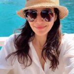 Karishma Tanna Instagram - Just feeling the song ❤️🤓 @varun_bangera #travel #love #italy