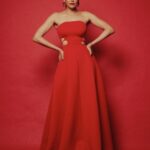 Karishma Tanna Instagram - Fashion gone Red ❤️ Outfit- @ozeqo Jewellery- @valliyan Make up @aafreenmakeupandhair Hair @shefali_hairstylist.81 Styled by: @sukritigrover Styling Team: @vanigupta.23 @harshitadaga01 @bitofbash