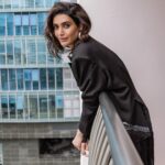 Karishma Tanna Instagram - Write a caption...?? Outfit @_huemn Stylist @sukritigrover