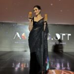 Karishma Tanna Instagram – And we Bring it Home 🇮🇳 
I am absolutely thrilled to share with you all that our #series #Scoop #scooponnetflix has won 2  awards for Best Asian Series and Best Lead Actress on @netflix_in at the @busanfilmfest @aca_g.ott2023 

To be nominated here was a huge honour and to win in both the categories is  just overwhelming. So much gratitude in our hearts.
Special Thanku to my director , @hansalmehta ❤️🙏
Thanku @castingchhabra 
Thank you to the entire team, team @matchboxshots and team @netflix_in for this. Thank you @monika_shergill @tanyabami and the entire NF team for backing us the way you have. Thank you @jignavora21 for letting us bare a piece of your heart to the world. God bless you!

Official post to follow soon!
@netflix_in @karishmaktanna @mohdzeeshanayyub @inayatsood @devenbhojani.official @bawejastudios @prosenstar @tanmaydhanania @tannishtha_c @malhar028 @rasika_agashe @thespianace @tejukolhapure @ishitta.arun @iradubey @avazkhan701 @shikhatalsania @ravimahashabde @matchboxshots @sanjayroutraymatchbox @saritagpatil @Mrunmayeelagoo #MiratTrivedi @anusinghc @karanvyas11 @dikssharoutray @castingchhabra @achintstagram @vishal_bajaj_1603 @pratikmr @Rishghel @pratham94 @Ganja_yogi @kavyadesaii aktalkies @Gyaskz.02 @shivankkapoor @tanvi_p9 @mua_krutika @ochinmay @mandarjkulkarni @amiteshmukheriee @mvinaysingh @nikita_bavishi @shambhavee @inayatsood @kashyapkapoor @jaimini_pathak @the_actor_aseem @rajivmalu @himanshahuja_dp @krutikapatil_mua @the_actor_aseem 

Here’s to many more exciting projects, and I can’t wait to share them with you all! 🥂✨ #BestSeries #BestActress #ScoopSeries #Netflix #Gratitude #dreamscometrue 
P.s. This is my first ever award for the category -Best actress and I am so lucky to have my first as the best one ❤️🙏