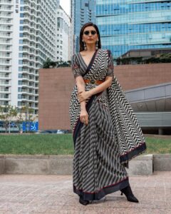Karishma Tanna Instagram - On the roads of #Busan Only love 🖤 Wearing @jjvalaya @sukritigrover @netflix_in @aca_g.ott2023