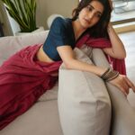 Karishma Tanna Instagram - 🩶🩶 Pics @mourya Ensemble @suta_bombay Jewellery @sangeetaboochra @aquamarine_jewellery Stylist @stylebysaachivj Hair @shefali_hairstylist.81