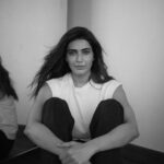 Karishma Tanna Instagram - Your 🖤 knows the way., Run in that direction. (Thoughts on this song ) 🎵 Make up @anumariyajose Hair @snigdha_hairandmakeup Styled by @jinalpnagda Shot by @bharat_rawail