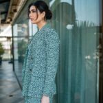Karishma Tanna Instagram - 💚💚 outfit @shopmonokrom Jewellery @pearls_india @thestylingroombyag Styling @bombaebyaisha Click @areesz