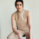 Karishma Tanna Instagram - All you need is to believe in yourself. Agree ??? #mood #love #feel Make up @anumariyajose Hair @snigdha_hairandmakeup Jewelry @ethnicandaz Styled by @jinalpnagda Shot by @bharat_rawail