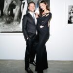 Karlie Kloss Instagram – Richard Avedon was born 100 years ago and last night we celebrated his legendary career. The exhibition was curated by my big brother @derekblasberg and included many of the most iconic images that continue to influence fashion photography today. ✨ I still see these photos on mood boards today, 60 years later… Congrats to @gagosian and @avedonfoundation on the show 🖤