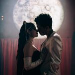 Karol Sevilla Instagram - Ya está disponible el video clip de “ANÓNIMO” que cosa tan bella poder trabajar con una persona tan bonita, Con una energía maravillosa, @mariobautista te adoro!! ✨❤️‍🩹 Gracias por confiar en mi! 🐿️ (Arriba te dejo el link)