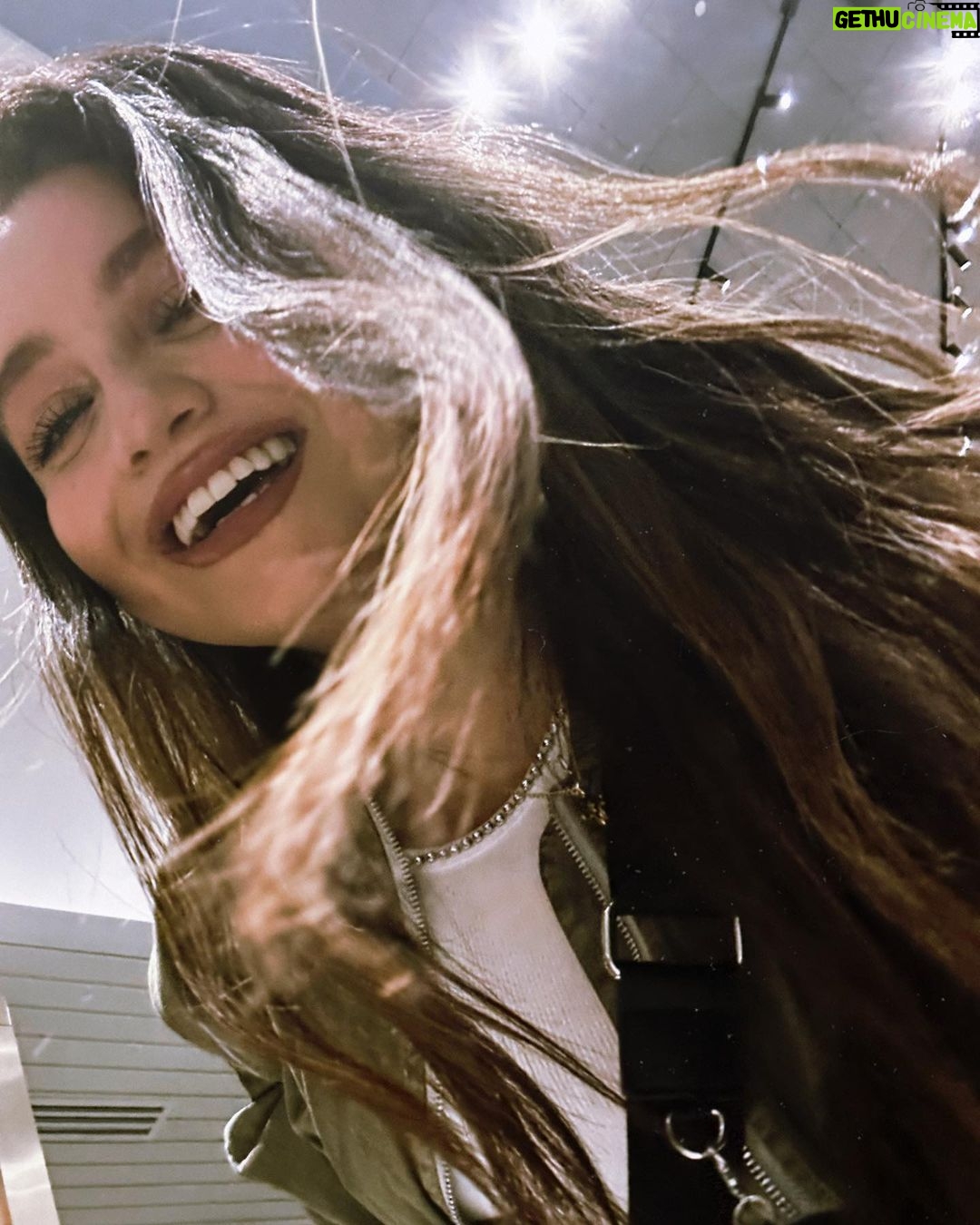 Karol Sevilla Instagram - que bonita es la vida! ✨🫶🏼