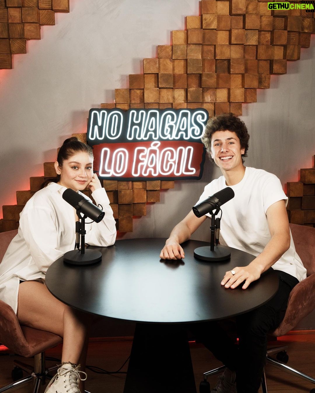 Karol Sevilla - 621.3K Likes - Tremenda charla con la gran @karolsevillaofc , hablamos de cuando se atrevió a ir a un casting a escondidas de su mamá, malas experiencias con managers que la quisieron opacar, rechazar proyectos para que lleguen los buenos y obviamente… Soy Luna y cómo exportó el “chido” al resto del mundo 🇲🇽🌎 !
Gracias por la confianza pequeña, tanto cuando te aventé de paracaídas como ahora teniendo una charla vulnerable conmigo.
Te admiro y te quiero! Episodio de @nohagaslofacil ya disponible CON VIDEO en @spotifymexico link en bio!
📸 @samtakataka