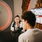 Karol Sevilla Instagram - Tremenda charla con la gran @karolsevillaofc , hablamos de cuando se atrevió a ir a un casting a escondidas de su mamá, malas experiencias con managers que la quisieron opacar, rechazar proyectos para que lleguen los buenos y obviamente… Soy Luna y cómo exportó el “chido” al resto del mundo 🇲🇽🌎 ! Gracias por la confianza pequeña, tanto cuando te aventé de paracaídas como ahora teniendo una charla vulnerable conmigo. Te admiro y te quiero! Episodio de @nohagaslofacil ya disponible CON VIDEO en @spotifymexico link en bio! 📸 @samtakataka
