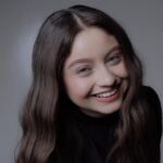 Karol Sevilla Instagram - ¡Aplicar tu maquillaje nunca había sido tan sencillo! @maccosmetics_mex y @karolsevillaofc te invitan a expresar tu estilo y lograr tu look favorito. ¡Disfruta de un makeup perfecto estés donde estés! 💘