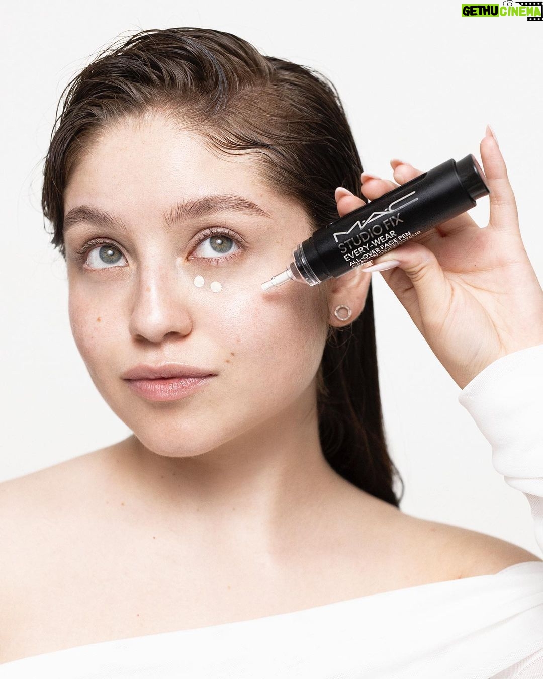 Karol Sevilla Instagram - Mi mejor complice es @maccosmetics_mex porque tiene una variedad de productos que amo ¿Cuál es tu favorito? #MACStudioFix #MACStudioFixFacePen #ClickAplicayPunto #MACCOSMETICSMX ✨💄💕