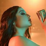 Karol Sevilla Instagram - “Y aunque jure no volverme a enamorar” ❤️‍🩹✨🫶🏼