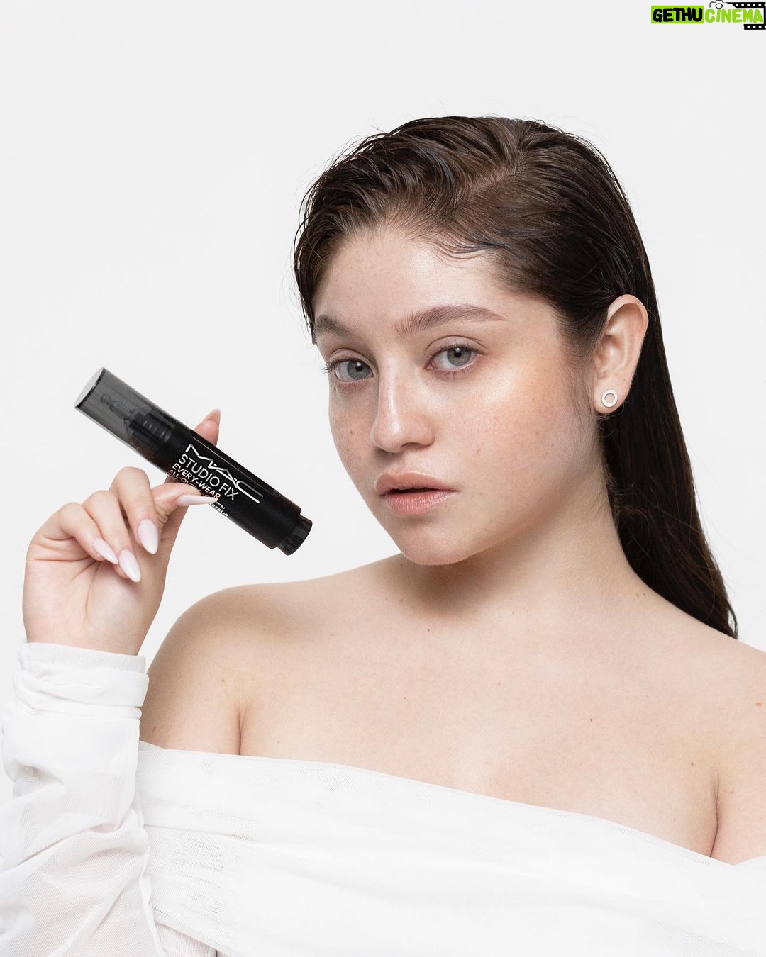 Karol Sevilla Instagram - Mi mejor complice es @maccosmetics_mex porque tiene una variedad de productos que amo ¿Cuál es tu favorito? #MACStudioFix #MACStudioFixFacePen #ClickAplicayPunto #MACCOSMETICSMX ✨💄💕