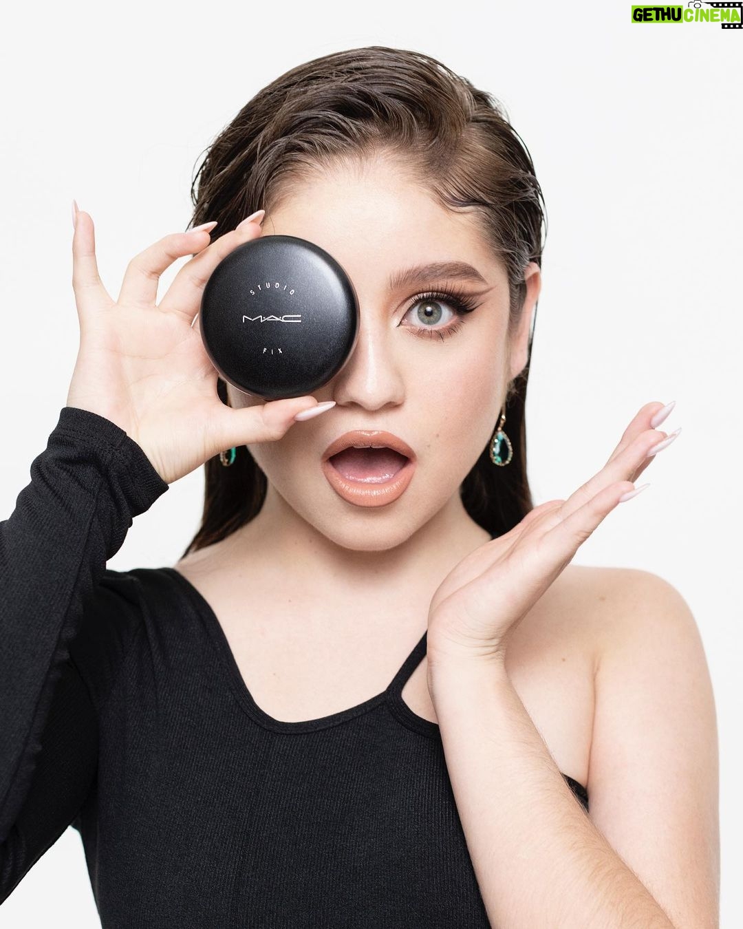 Karol Sevilla Instagram - Mi mejor complice es @maccosmetics_mex porque tiene una variedad de productos que amo ¿Cuál es tu favorito? #MACStudioFix #MACStudioFixFacePen #ClickAplicayPunto #MACCOSMETICSMX ✨💄💕