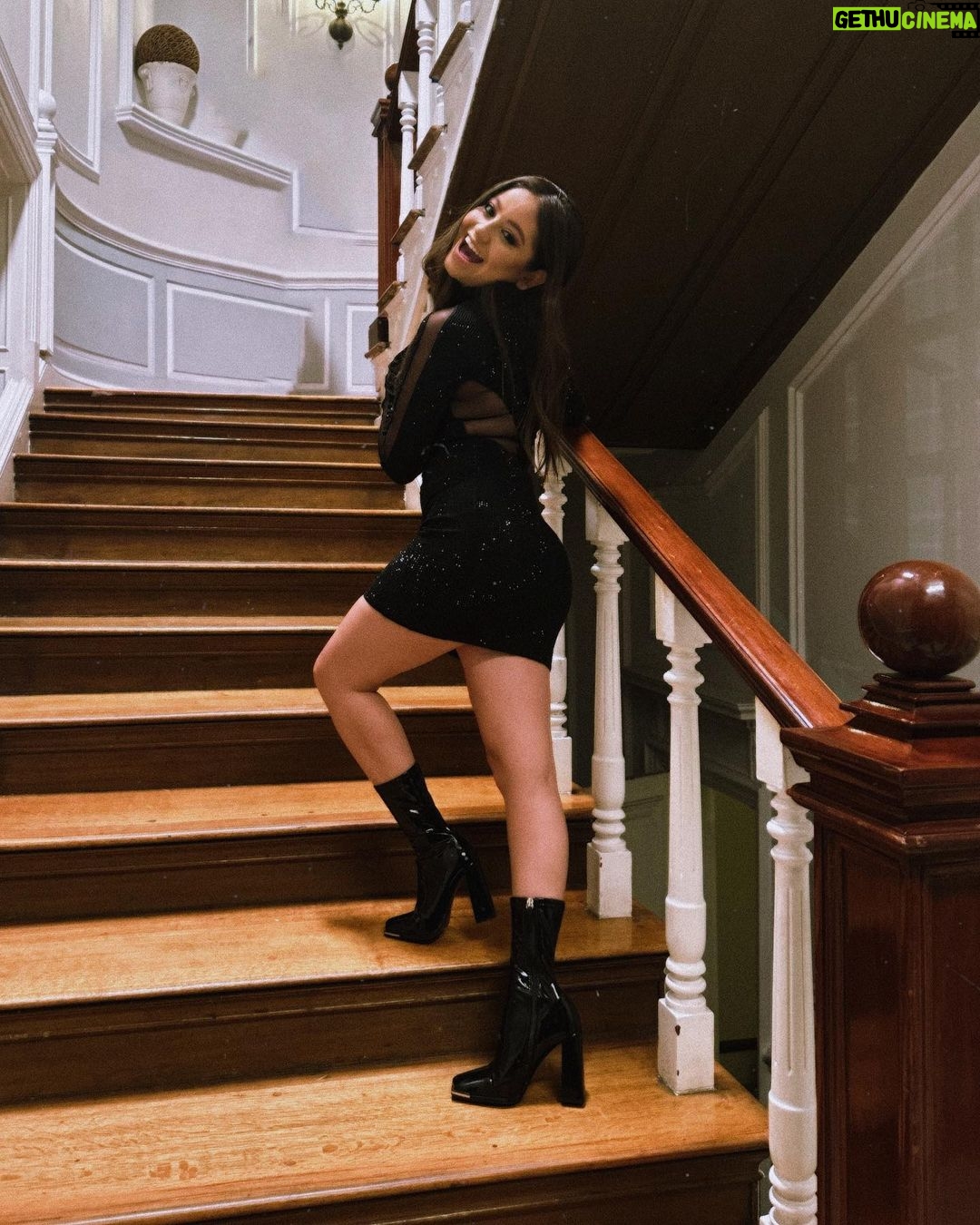 Karol Sevilla - 227.8K Likes - Las cosas buenas siempre tardan en llegar! ✨
@hm
#muglerHM